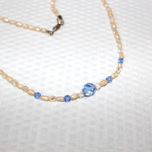 Handmade Women's Pearl & Beaded Necklace Handcrafted - Picture 5 of 9